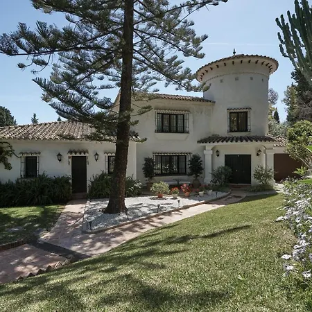 Dos Palomas On The Golden Mile In Villa Marbella