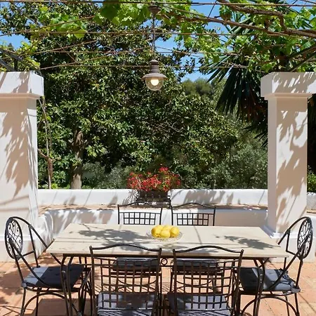 Dos Palomas On The Golden Mile In Villa *