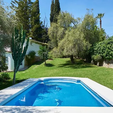 Villa Dos Palomas On The Golden Mile In